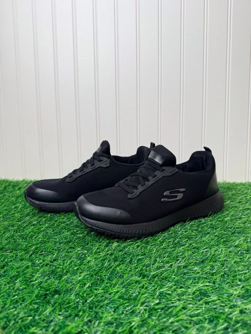 Skechers lightweight athletic